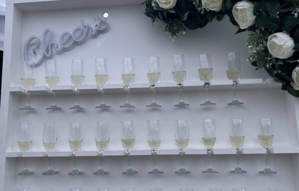 Mur à champagne / Champagne Wall